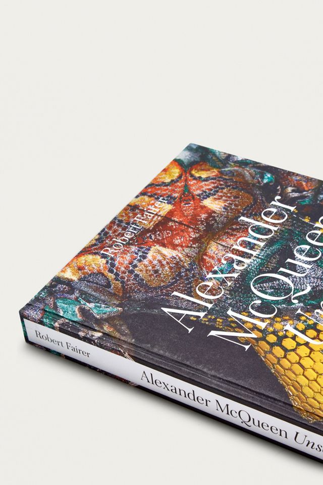 Alexander McQueen: Unseen By Robert Fairer and Clair Wilcox   #2