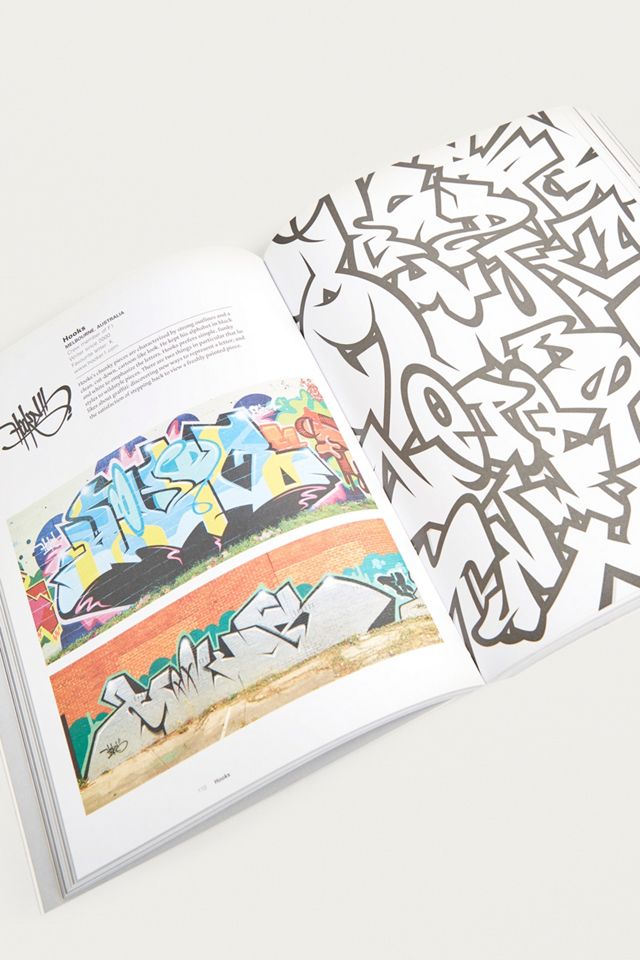Street Fonts: Graffiti Alphabets from Around the World By Claudia Walde #1
