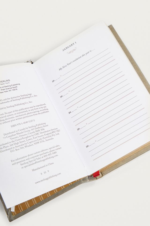 Five-Year Memory Journal: 366 Thought-Provoking Prompts to Create Your Own Life Chronicle  #2