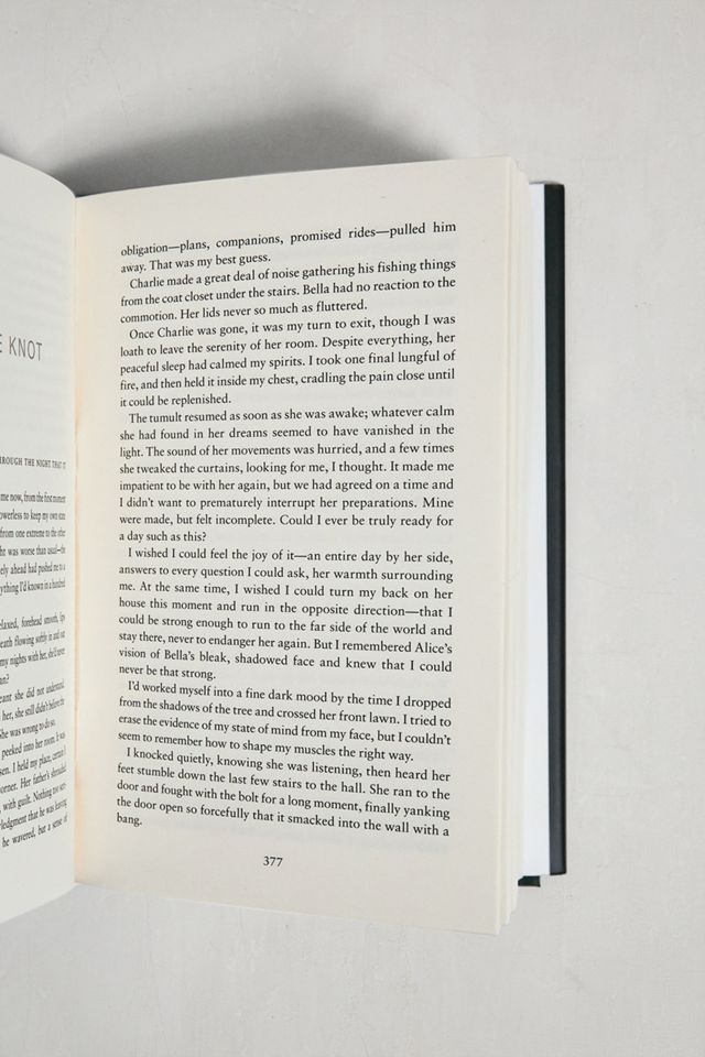 Midnight Sun (Twilight series) By Stephanie Meyer #1