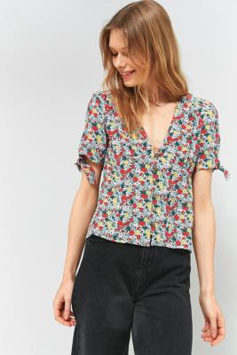 Pins & Needles Sally Sue Floral Blouse | Urban Outfitters UK