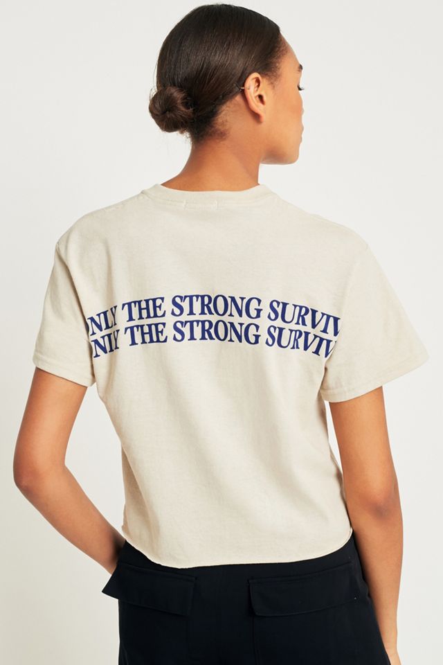 Urban Outfitters Only The Strong Cropped Camiseta #1