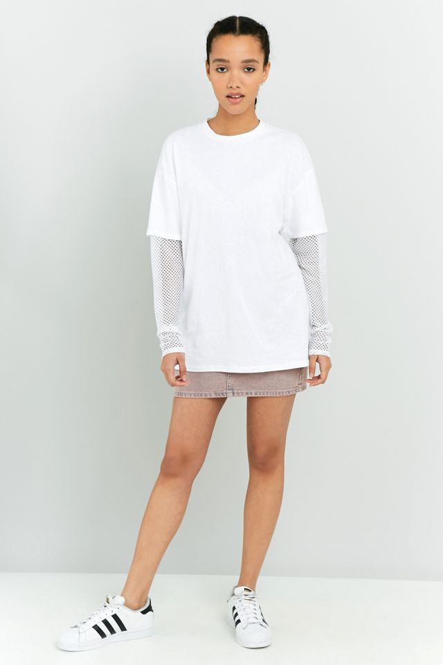 Light Before Dark – Mehrlagiges T-Shirt in Schwarz mit Netzärmeln #4