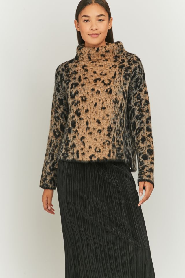 Leopard turtleneck urban on sale outfitters