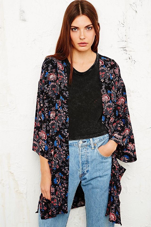 deadline Udled Skuespiller Pins & Needles Kimono Jacket in Floral Print | Urban Outfitters UK