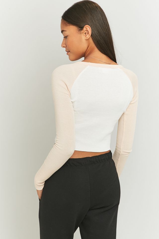 Urban Outfitters recortó Raglan Baseball Top #3