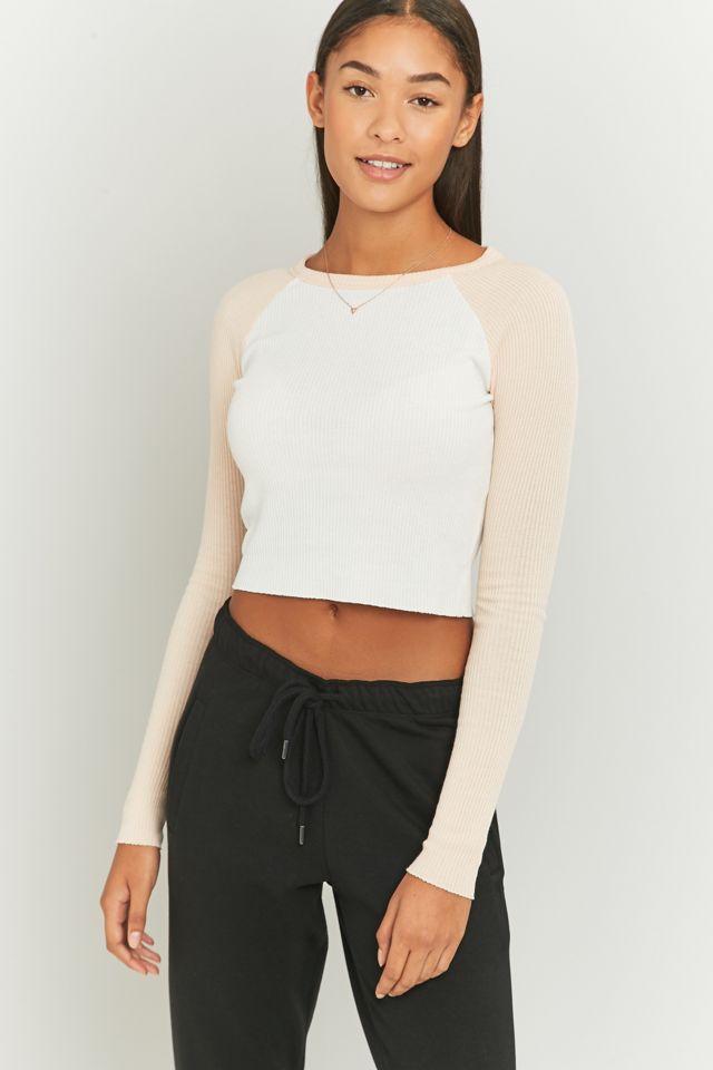 Urban Outfitters recortó Raglan Baseball Top #5