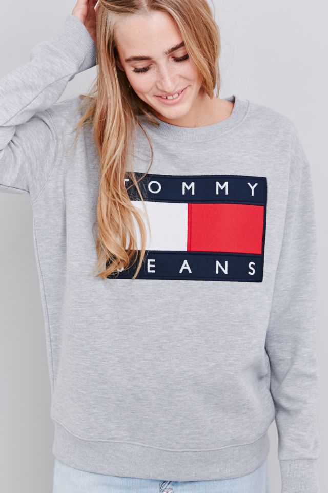 Tommy jeans 90s crew best sale neck sweatshirt