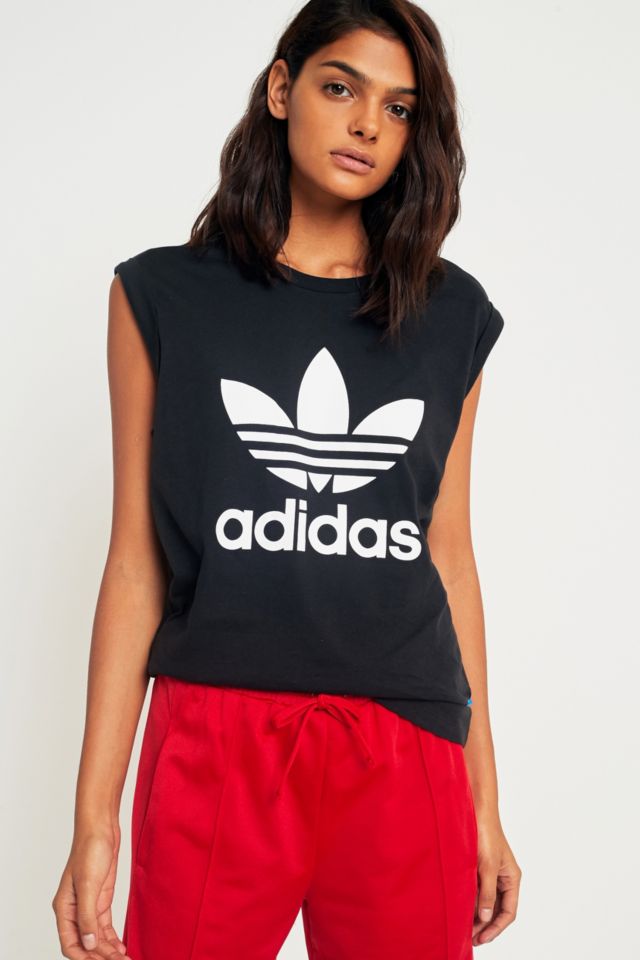Normaal Sinis milieu adidas Originals Boyfriend Trefoil Black T-Shirt | Urban Outfitters UK