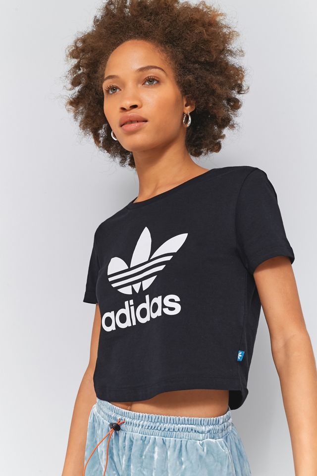 adidas Originals Trefoil Nero Cropped T-Shirt #1