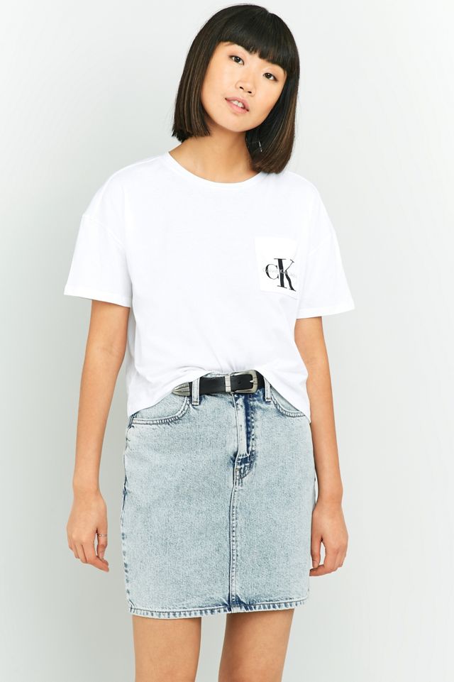 Calvin Klein Camiseta de bolsillo recortada blanca #5
