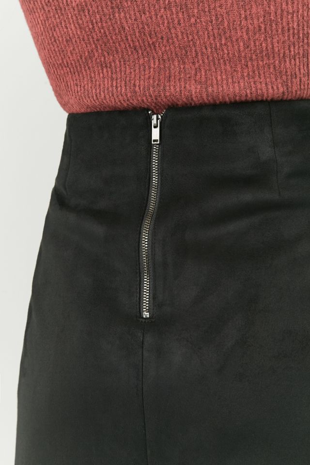 Urban Outfitters - Jupe trapèze en daim noir festonné #5