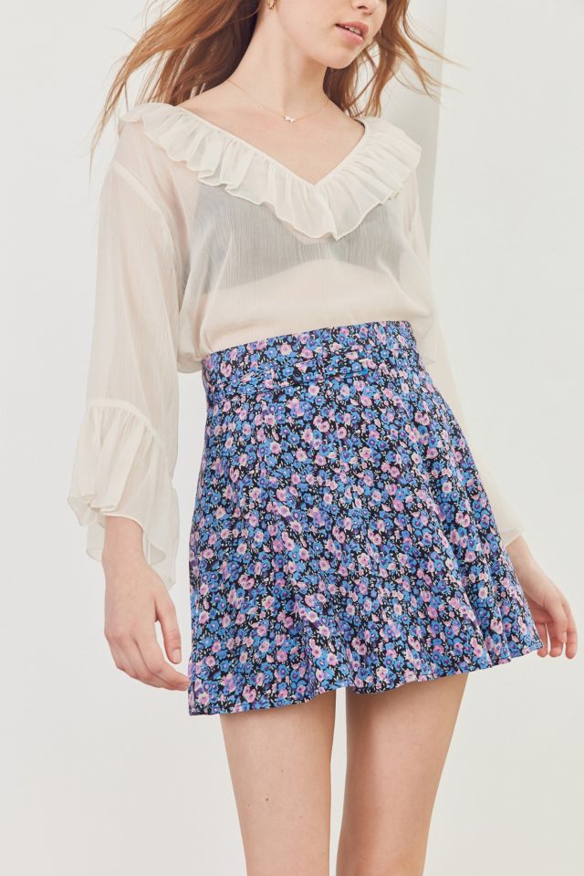 Kimchi Blue Joanny High-Rise Belted Mini Skirt | Urban Outfitters UK