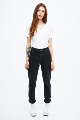 urban outfitters black mom jeans