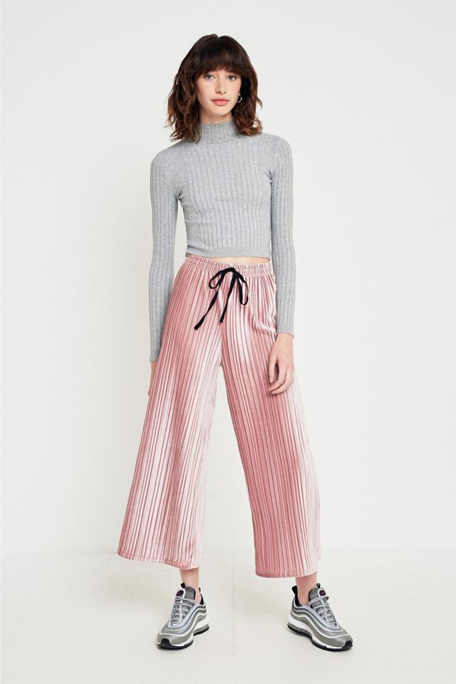 Light Before Dark Cami Adornado Billie | Urban Outfitters ES