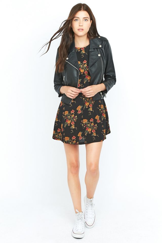 Urban Outfitters - Robe à imprimé floral noire #4