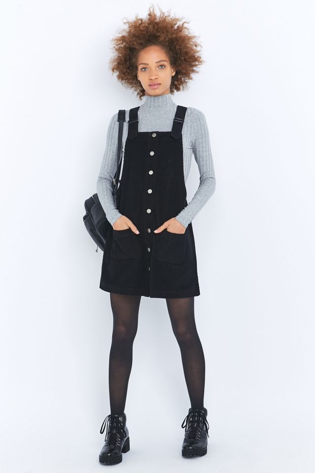 Urban Outfitters – Trägerrock aus Cord mit Knopfleiste #1