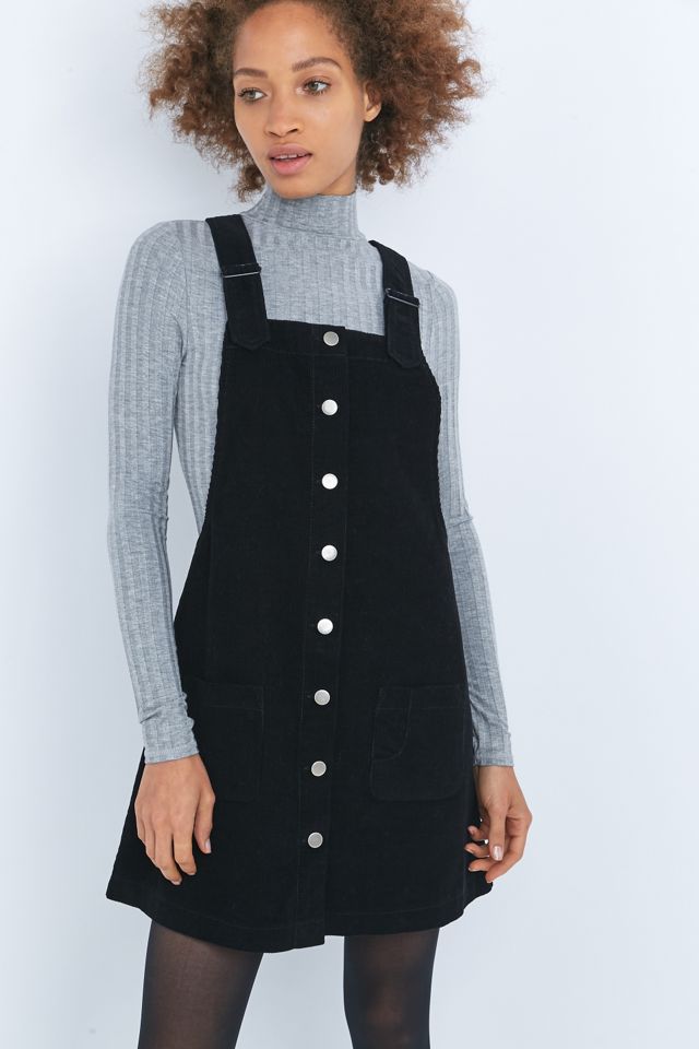 Urban Outfitters – Trägerrock aus Cord mit Knopfleiste #4