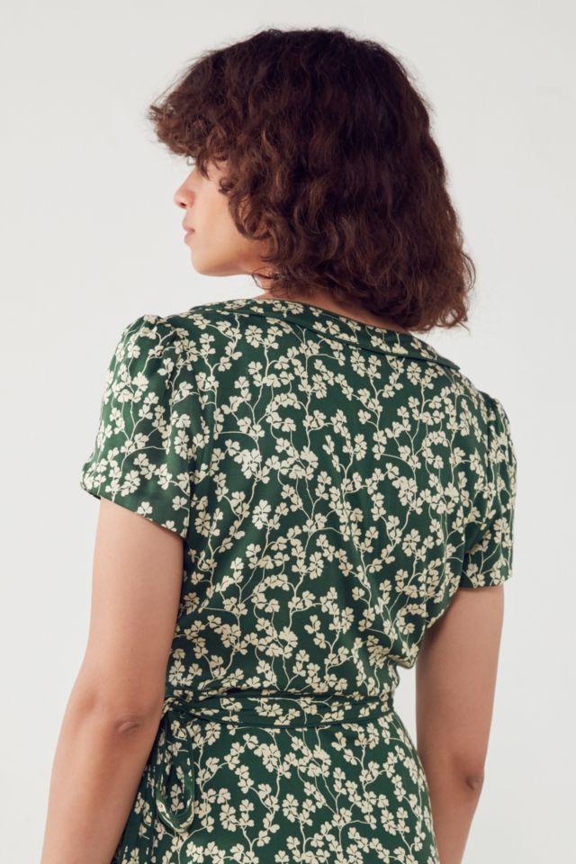 Kimchi Blue Rita Green Floral Wrap Dress Urban Outfitters DE