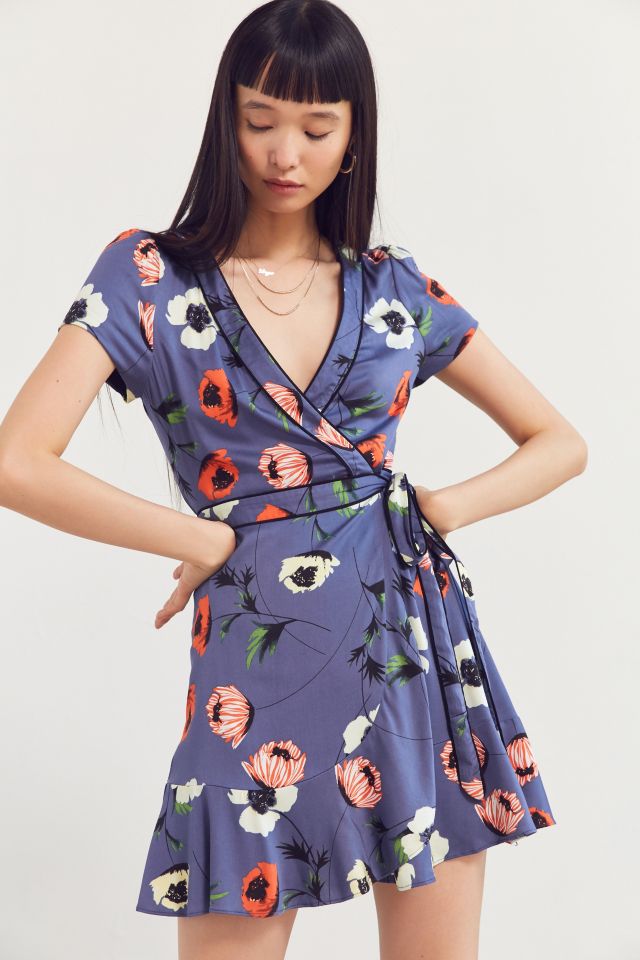 Urban outfitters outlet floral wrap dress