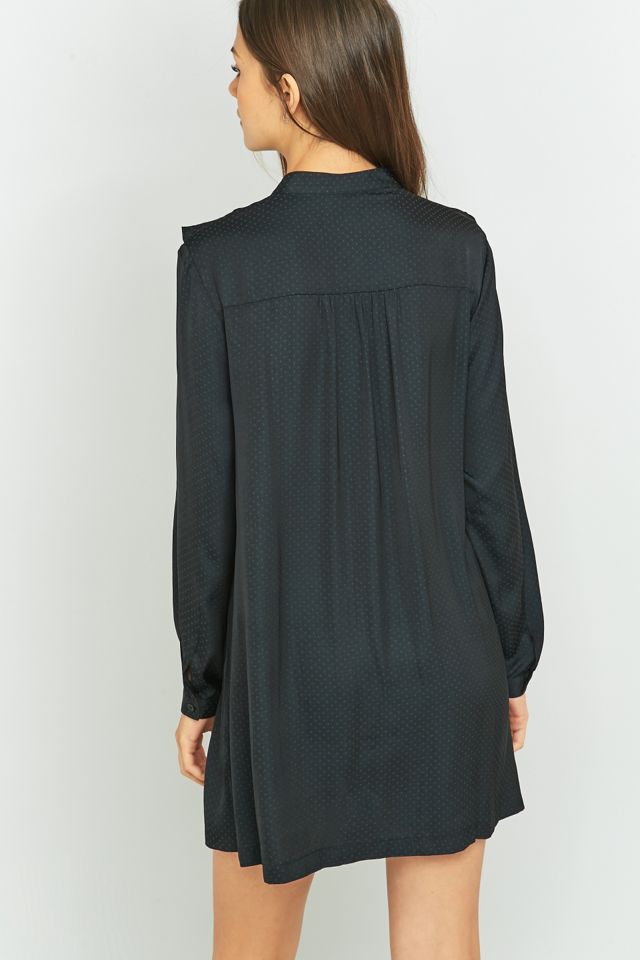 Urban Outfitters - Robe chemise noire à volants #3