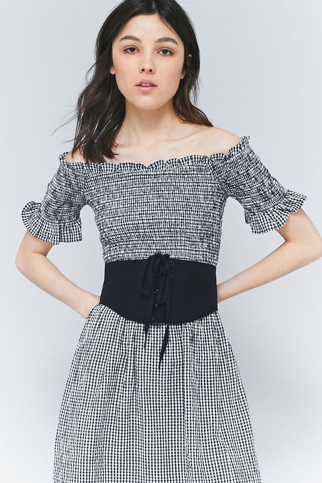 Kimchi Blue – Kariertes, schulterfreies Midikleid „Picnic“ #2