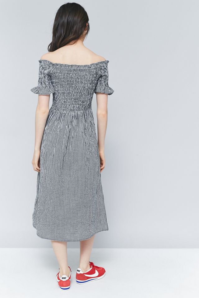 Kimchi Blue – Kariertes, schulterfreies Midikleid „Picnic“ #4
