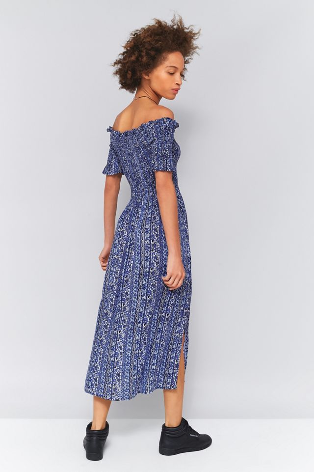 Kimchi Blue Picnic Blue Floral Smocked Off-The-Shoulder Midi Dress #4