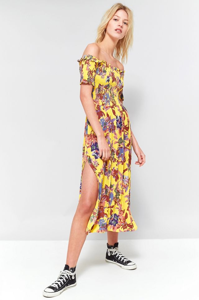 Pins & Needles - Robe midi à épaules dénudées et imprimé floral