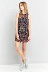 Robe Urban Outfitters Brodée Dos Nu - Violet Taille M - NWT Avec Petits Défauts