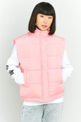 urban outfitters pink puffer