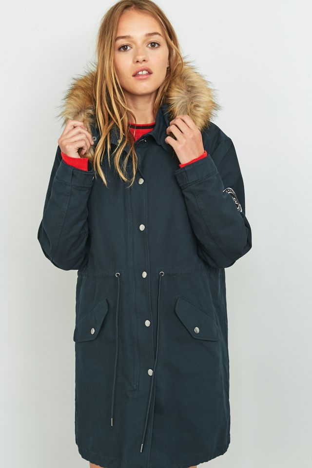 Light Before Dark – Schlichter Parka in Marineblau #2