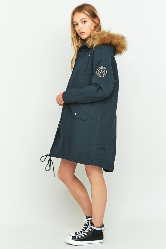 Light Before Dark – Schlichter Parka in Marineblau #3