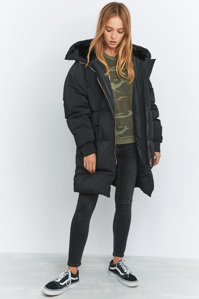 Stay Warm in Style with our Oversized Black Puffer Coat