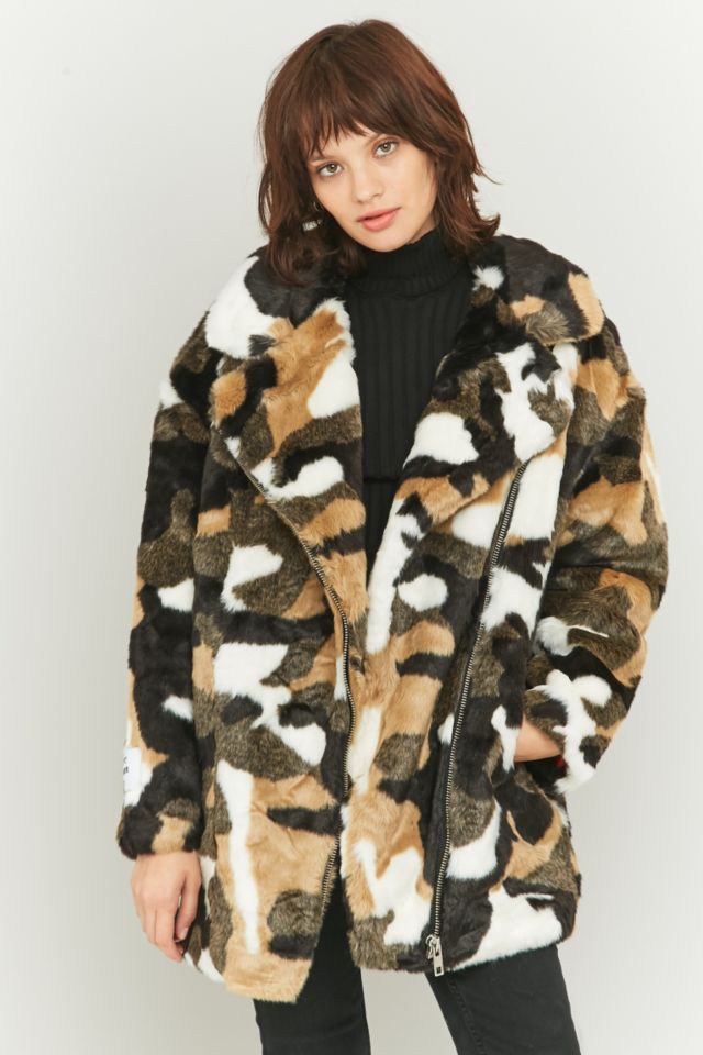 Camo faux fur outlet coat