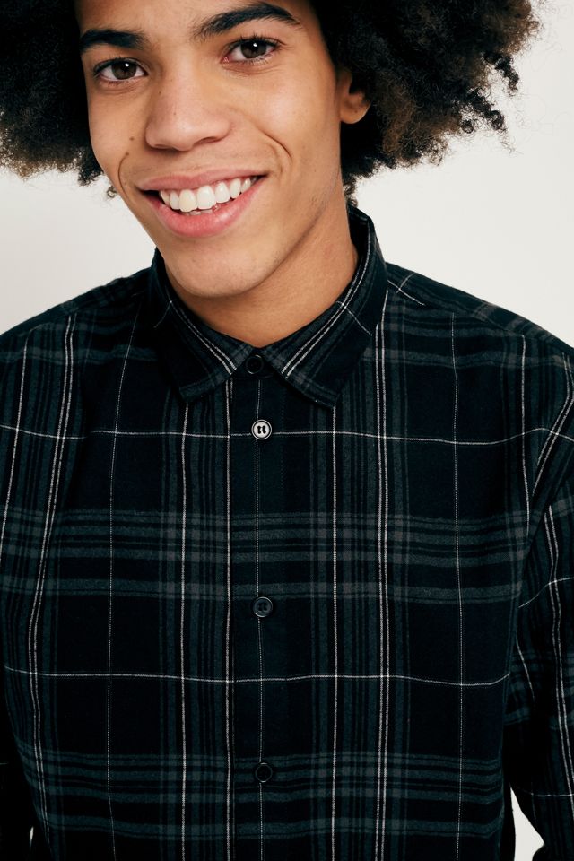 UO Black Plaid Flannel Button-Down Shirt #5