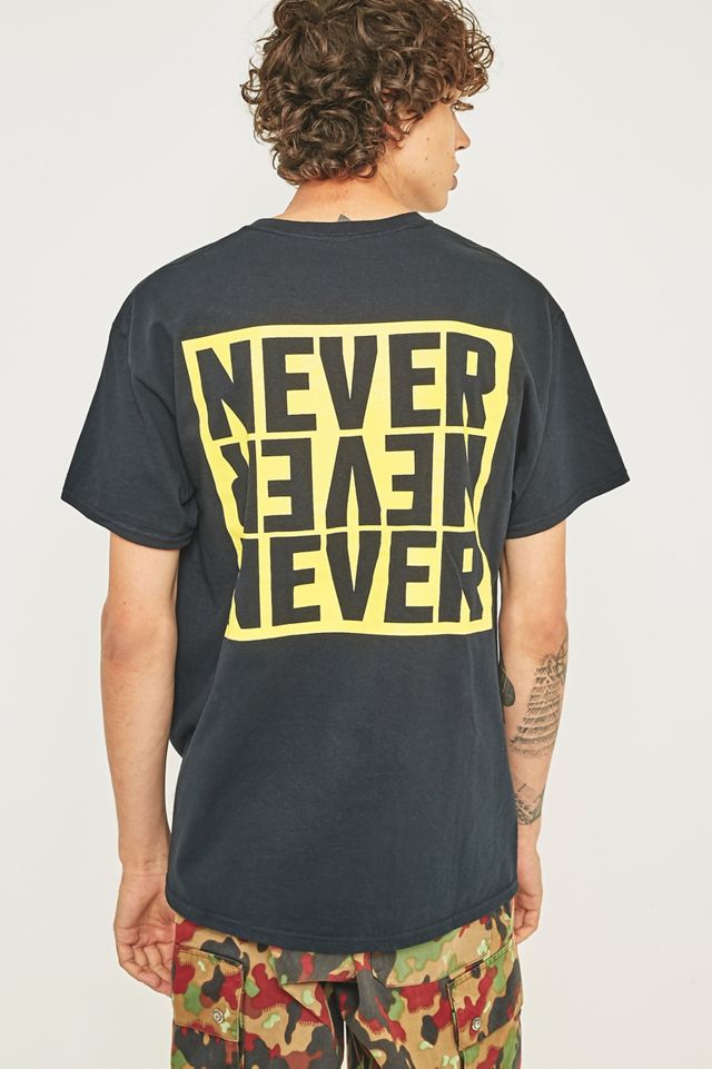 Camiseta UO Black and Yellow Never Never #3