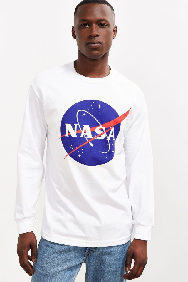 Urban outfitters shop nasa shirt