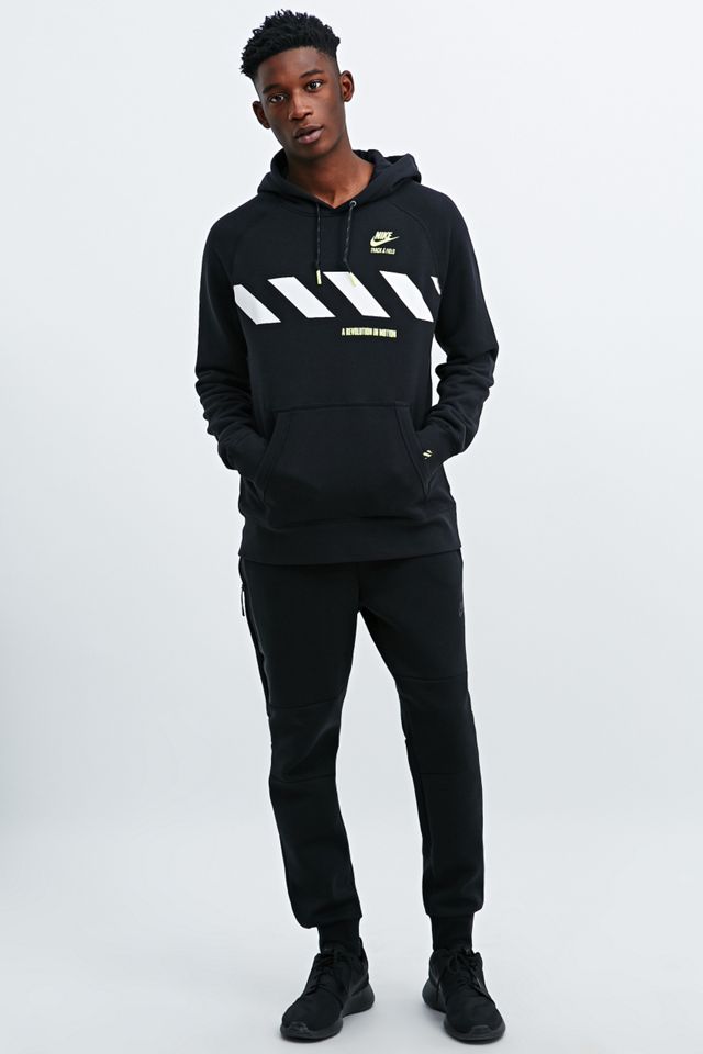 Nike Hoodie „Track and Field“ in Schwarz Urban Outfitters DE