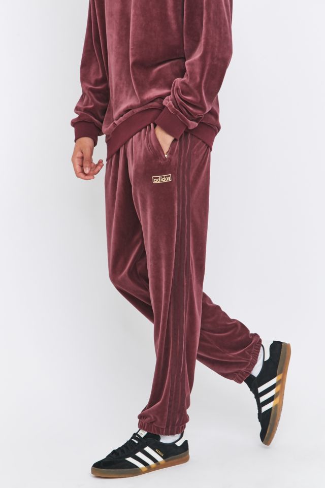 Maroon discount adidas joggers