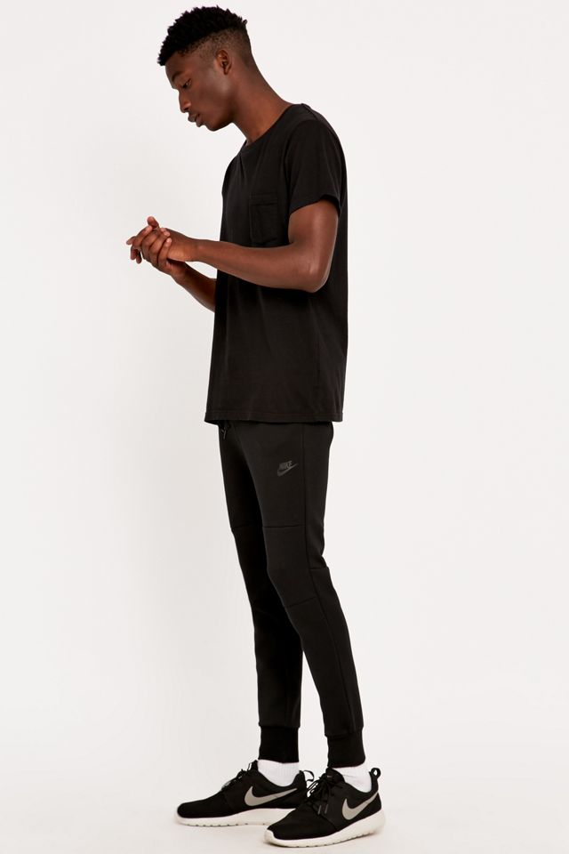 Nike – Jogginghose „Tech“ aus Fleece in Schwarz #4