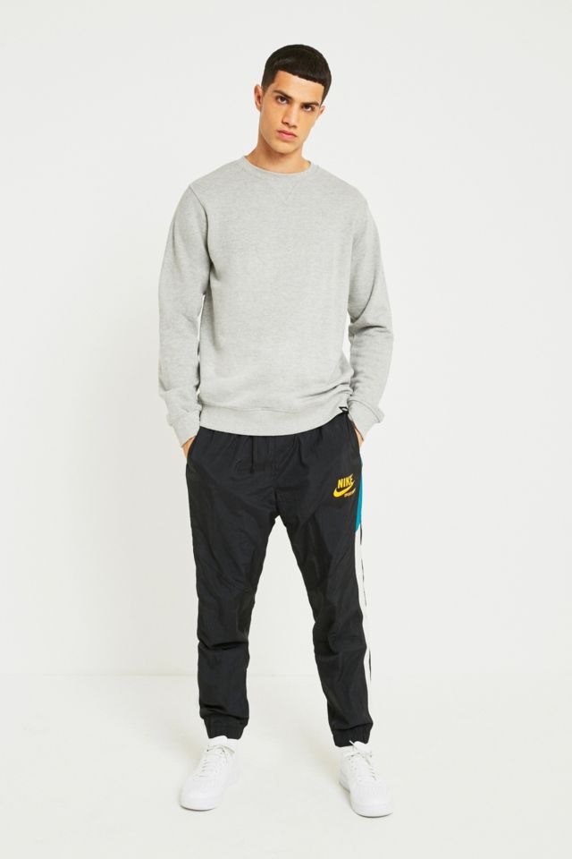 Nike heritage jogger on sale pants