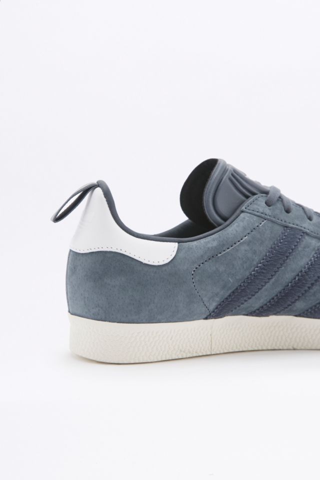 Adidas gazelle stitch on sale and turn raw grey