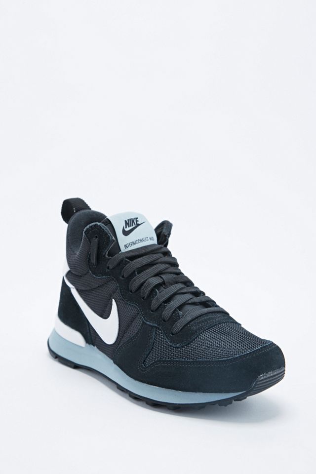 nike black and white internationalist trainers