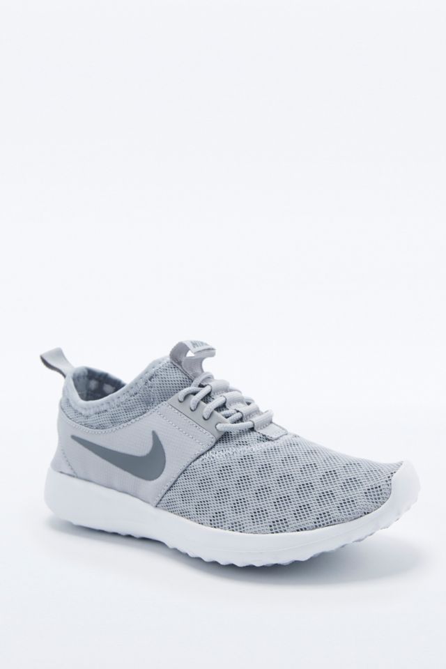 Nike juvenate 2024 tp grey trainers