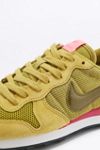 pink nike internationalist trainers