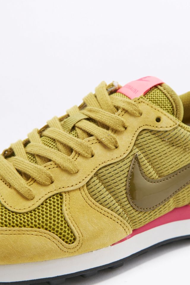 Nike internationalist vert clearance olive