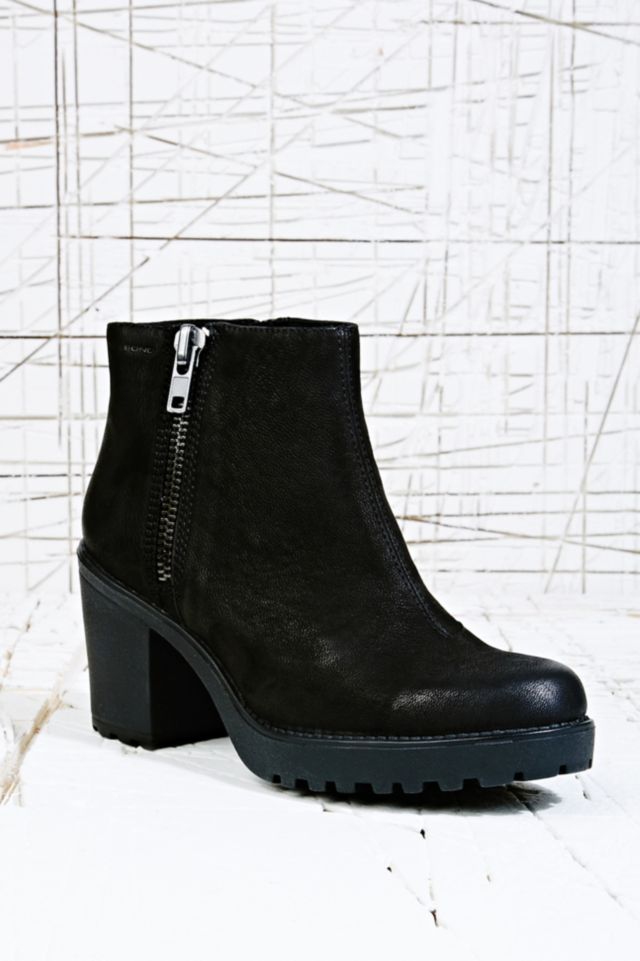 Vagabond Grace Nubuck Boots in Black | Outfitters