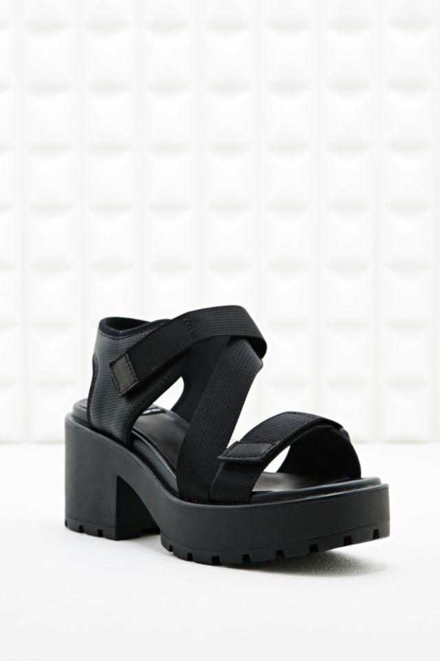 Gør det godt forstørrelse indsats Vagabond Dioon Velcro Sandals in Black | Urban Outfitters UK