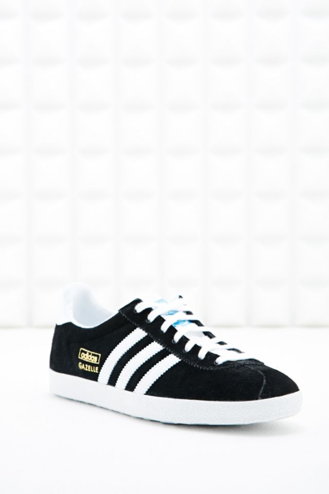 Adidas originals black outlet suede gazelle trainers